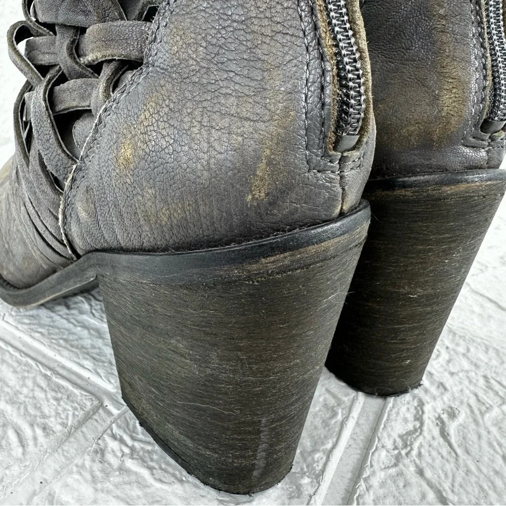 FREE PEOPLE Carrera  Gray Distressed  Leather Ankle  Cage Boots Size 39 US 8